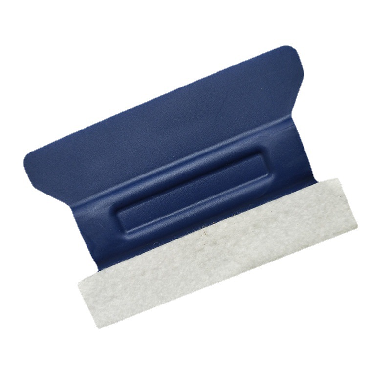 squeegee with magnet